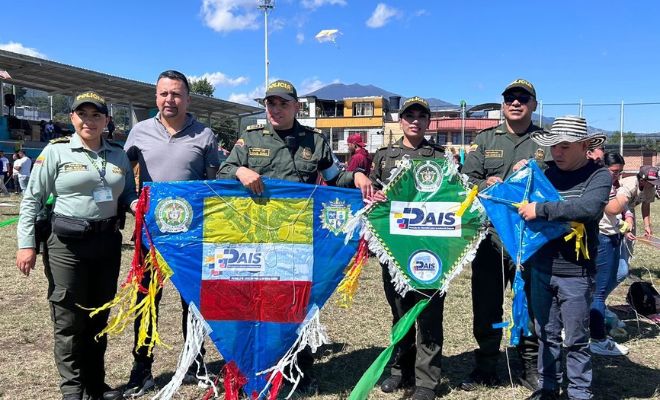 un cielo de colores que promueve  la protección de la Infancia