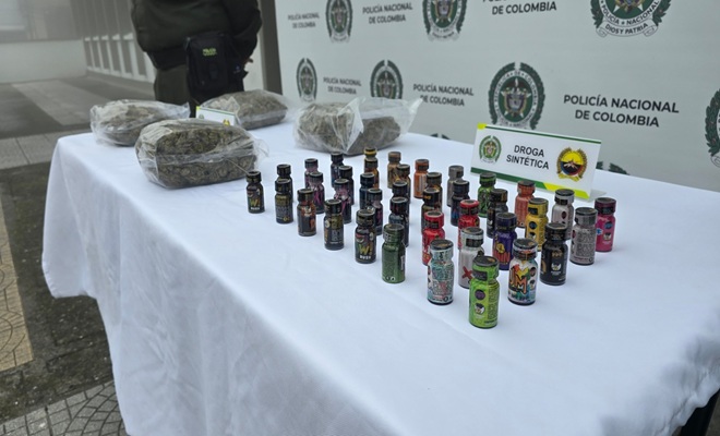 Dosis de una sustancia rocosa y pulverulenta