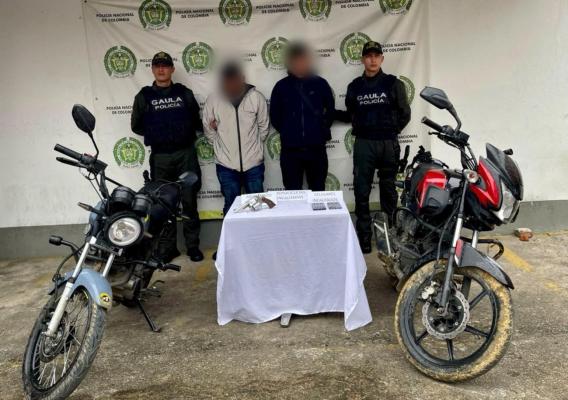 la  Policía Nacional capturó a dos extorsionistas  