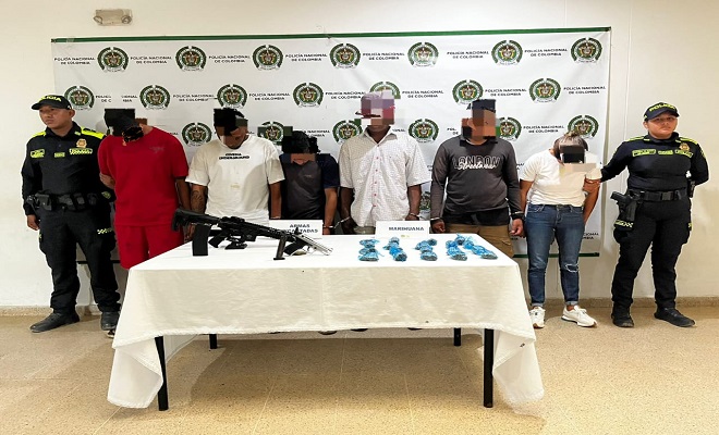 Policia y capturados