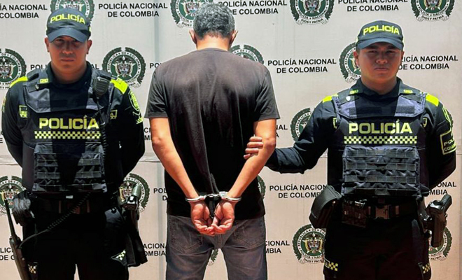 La información suministrada por la ciudadanía fue de vital importancia para evitar que este sujeto huyera del lugar y ahora deberá responder ante las autoridades judiciales por este lamentable hecho de violencia.