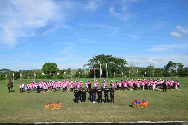J&oacute;venes de Paz y estudiantes de patrulleros de polic&iacute;a participan en una jornada de integraci&oacute;n orientada a fortalecer la convivencia y el respeto mutuo
