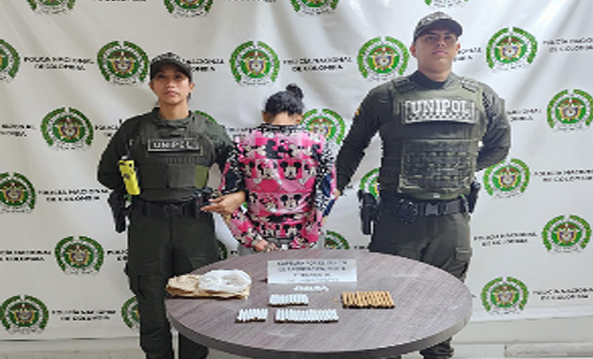 En el barrio Simón Bolívar fue capturada una mujer por tráfico o porte de estupefacientes