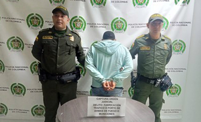 Gracias a la solicitud de antecedentes los uniformados establecieron que era solicitado por las autoridades.