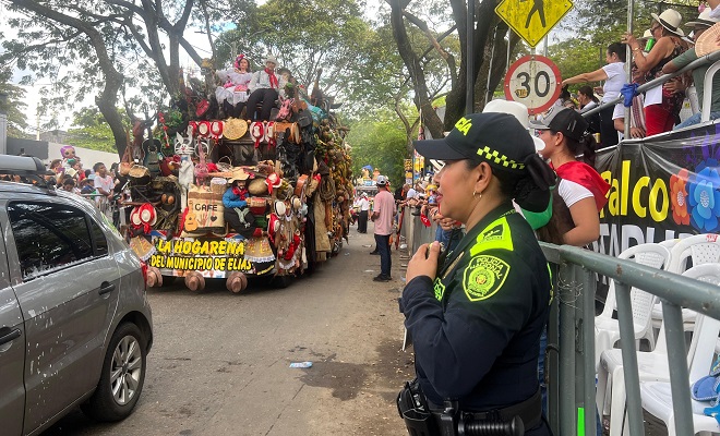 Desfile de chivas en Neiva contó con acompañamiento permanente de la Policía Nacional