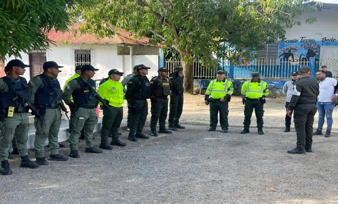 La Policía Nacional realiza el despliegue de la estrategia comando situacional en el municipio de Mahates Bolívar