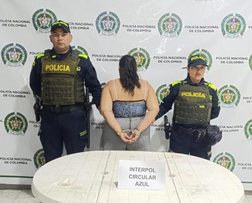 La Policía Nacional registró la captura de una mujer por Circular Azul de la INTERPOL 