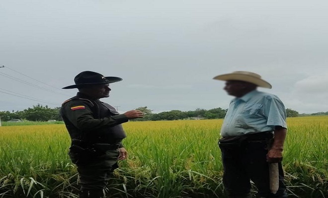 Policía Nacional de la mano con la comunidad campesina