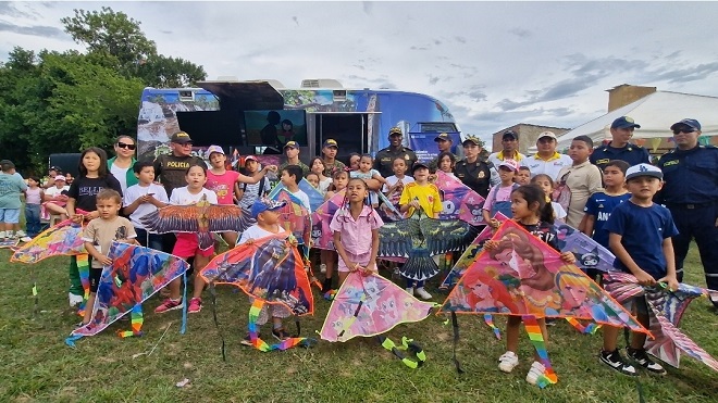 Más de 250 cometas se elevaron sobre el cielo de Puerto López