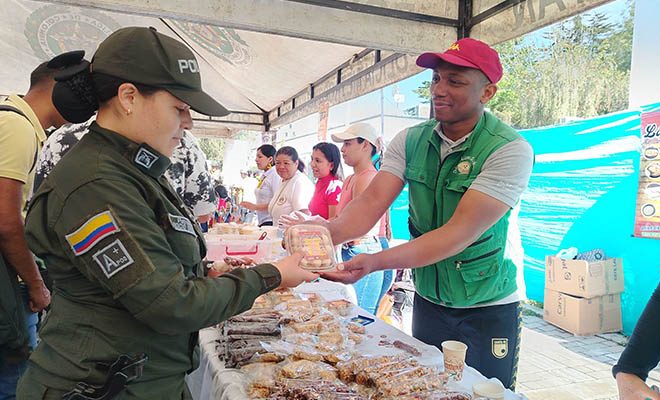 Iniciativa que fortalece el vínculo entre la comunidad y las instituciones.