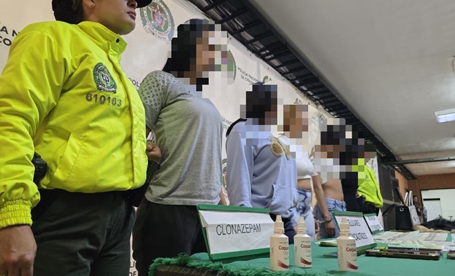 Mujeres capturadas y elementos recuperados