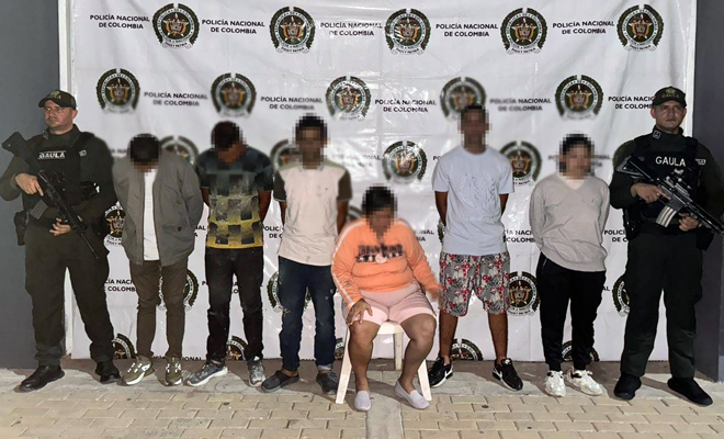 Siete personas que se hacían pasar por integrantes de las Autodefensas Gaitanistas de Colombia, fueron capturadas mediante orden judicial por concierto para delinquir, extorsión y homicidio