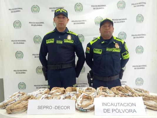 Operativo incautan más de 7.000 unidades de pólvora en Córdoba