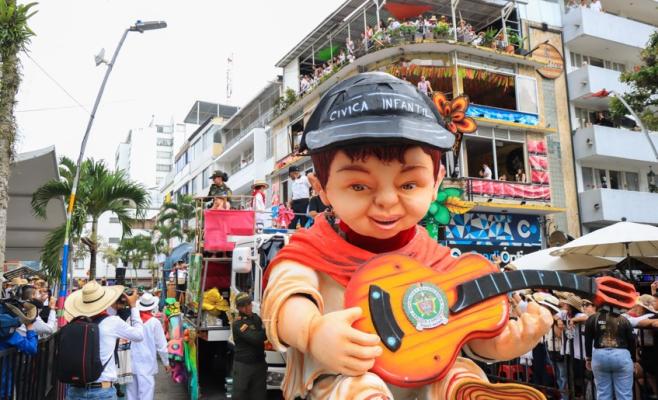 Participación desfile de San Pedro por parte de la Policía Nacional con su oferta institucional