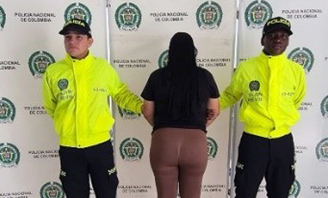 A través de actividades de control, registro y solicitud de antecedentes las autoridades establecieron que estaba solicitada por un juzgado.