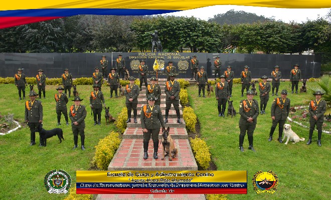 En la Escuela de Gu&iacute;as y Adiestramiento Canino &ldquo;Agente &Aacute;lvaro Rojas Ahumada&rdquo; se realiz&oacute; la ceremonia de graduaci&oacute;n de los programas acad&eacute;micos T&eacute;cnico Laboral en Gu&iacute;a Canino para la Detecci&oacute;n de Explosivos y Curso de Entrenamiento para la Detecci&oacute;n de Sustancias Narc&oacute;ticas con canino.