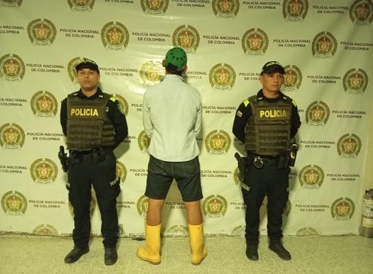 Policía del Meta captura a un sujeto que atacó con machete a un ciudadano e hirió a uniformados en Guamal