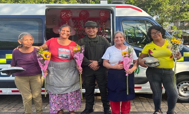 emotivo momento vivieron las mamitas gracias a la Policía