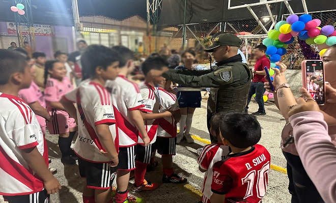 Policía Nacional y comunidad realizan encuentros deportivos con niños, niñas y adolescentes