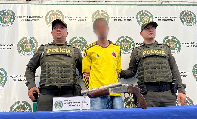 La Policía Nacional captura a un hombre con arma de fuego ilegal en la comuna 8 de Neiva
