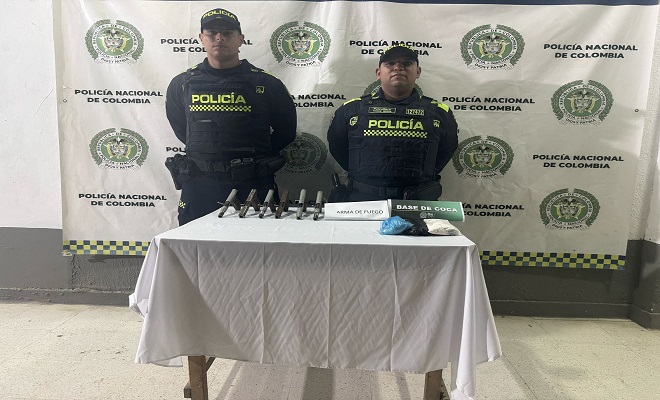 Policía y material incautado