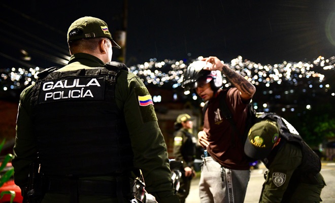 Intervención en Aranjuez y Manrique deja más de 300 personas registradas y tres capturados en Medellín