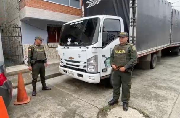 Sinergia institucional permite la recuperación de camión cargado con víveres hurtado en el departamento de Risaralda