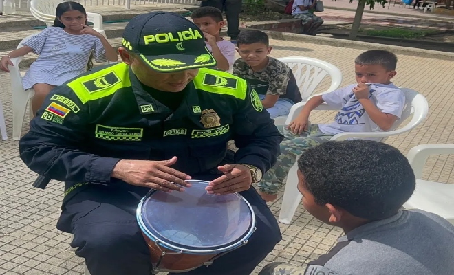 Tambien acompañado de  la caja