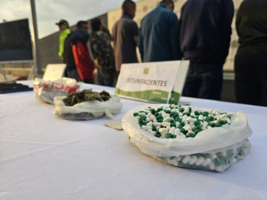 Se encargaban de abastecer los estupefacientes a los expendedores y manejar el dinero producto de esta actividad ilícita.