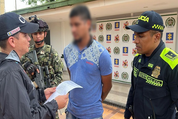 Captura de un hombre de 25 años de edad, sindicado presuntamente de participar en el homicidio de una mujer, en el barrio Emayá, al oriente de Neiva.