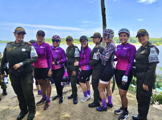La Policía Comunitaria acompañó la quinta travesía ciclista en el Guaviare