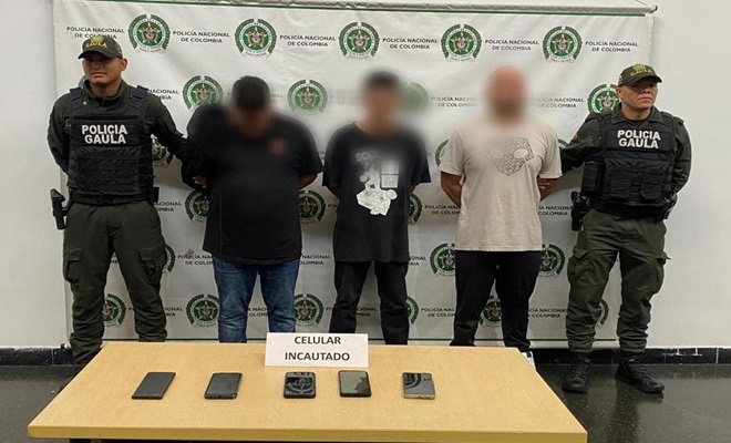 Tres capturados por extorsión