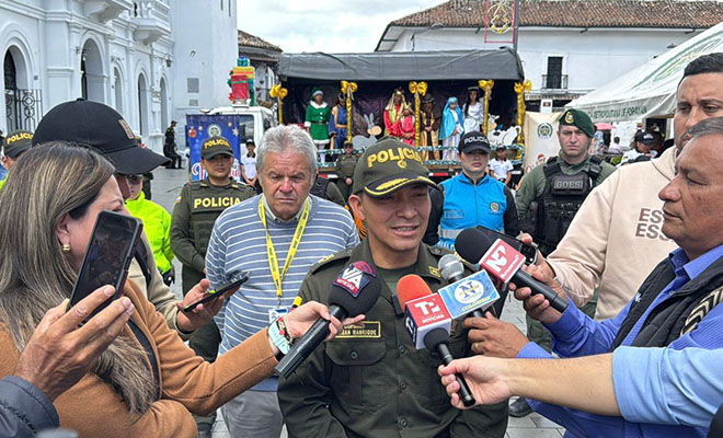 Policía Nacional y comunidad unida por la seguridad.