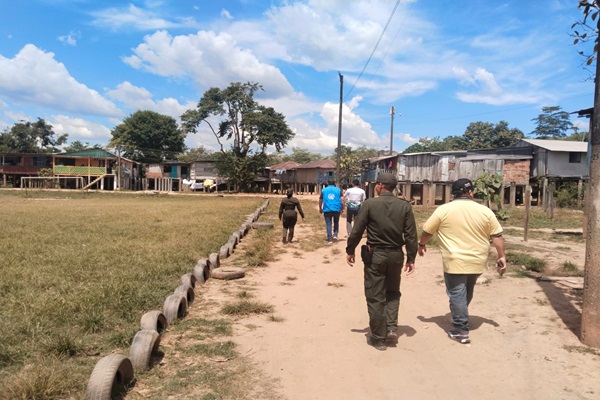 Visitando a las comunidades en Guaviare