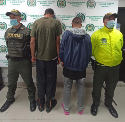 Capturados tras robar varias pertenecías 