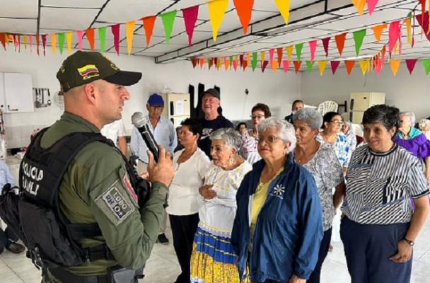 En el CAI Villa Hermosa se implementó un “Modelo del servicio de Policía orientado a las personas”
