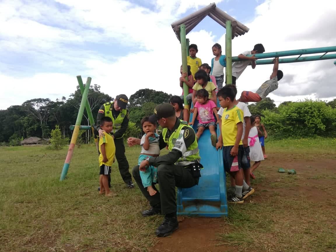 Policía de infancia adolescencia en vaupés