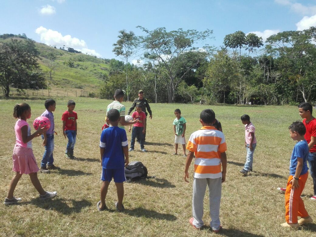 Llevando un rato de diversión y alegría 