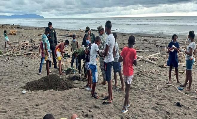 Adelantamos jornada de ornato y embellecimiento en playas de Juradó Chocó