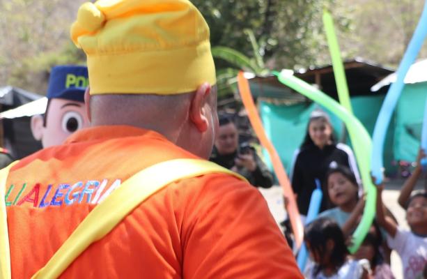 alegría y diversión con los niños de la comunidad Emberá 