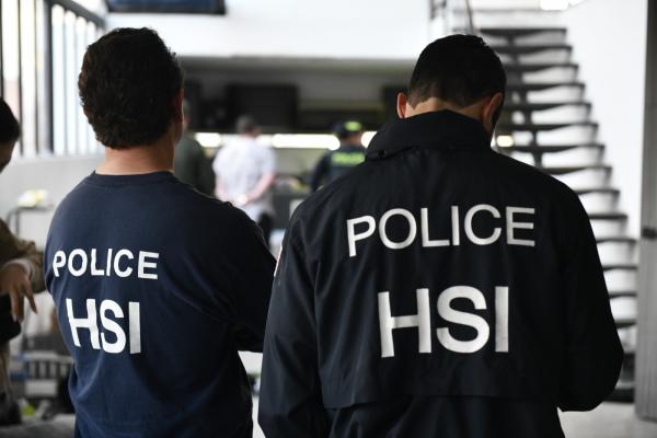 El allanamiento se realizó en coordinación de la agencia HSI 