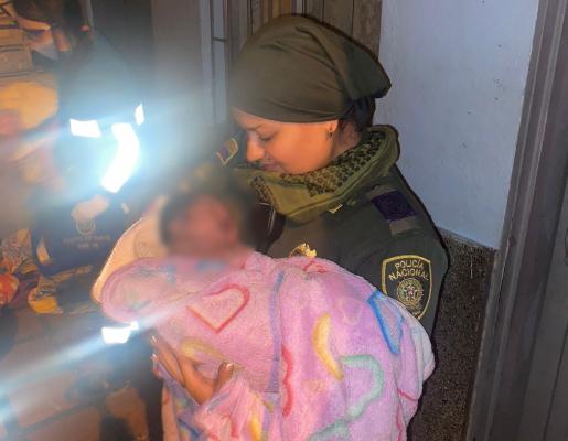 Policía apoyó nacimiento de bebe
