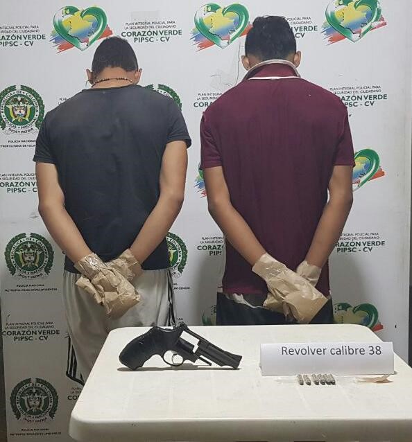 En el operativo de reacción la Policía logra hallar un arma de fuego al parecer con la que se cometió el hecho