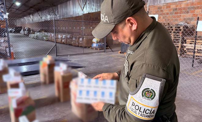 La operación permitió incautar un cargamento de cigarrillos de procedencia extranjera y reforzar el control aduanero en la región.