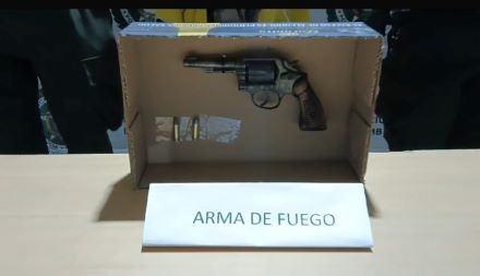 Portaba un revólver sin autorización