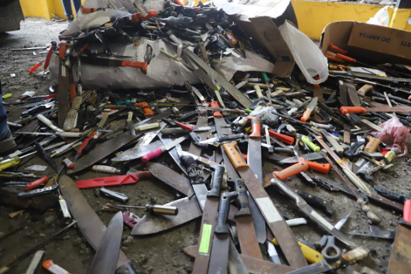 6.800 armas cortopunzantes fueron destruidas 