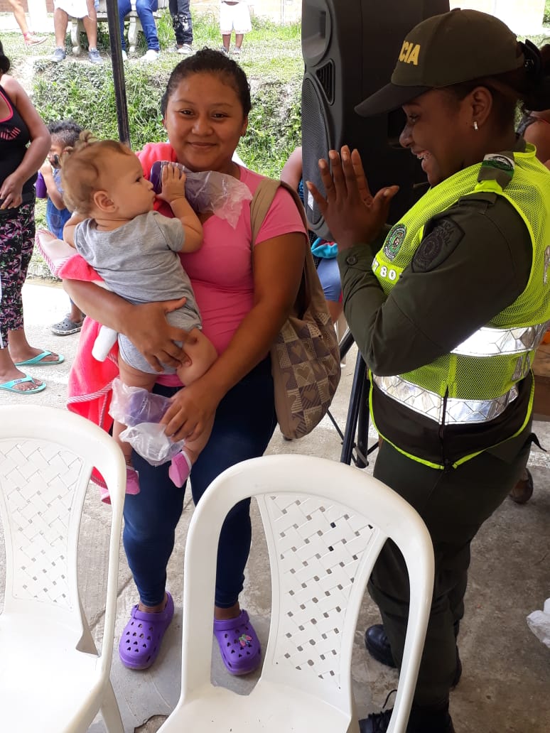 valle-del-cauca-buenaventura-actividad-interinstitucional-comunidad4