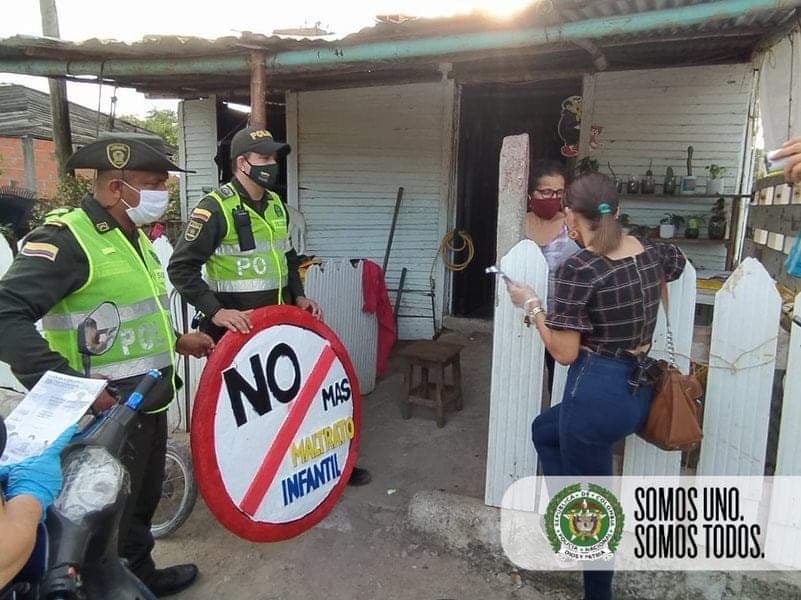Con volantes informativos y figuras didácticas realizamos campañas de prevención.
