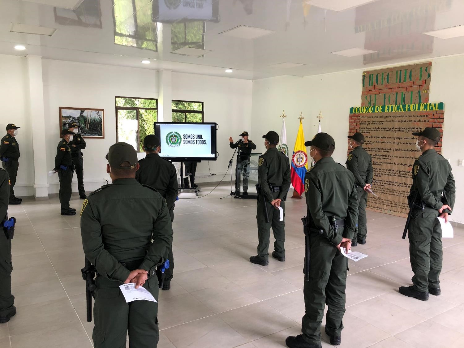 Escuela de Carabineros Alejandro Gutiérrez, realiza campaña para los futuros policías de Colombia  
