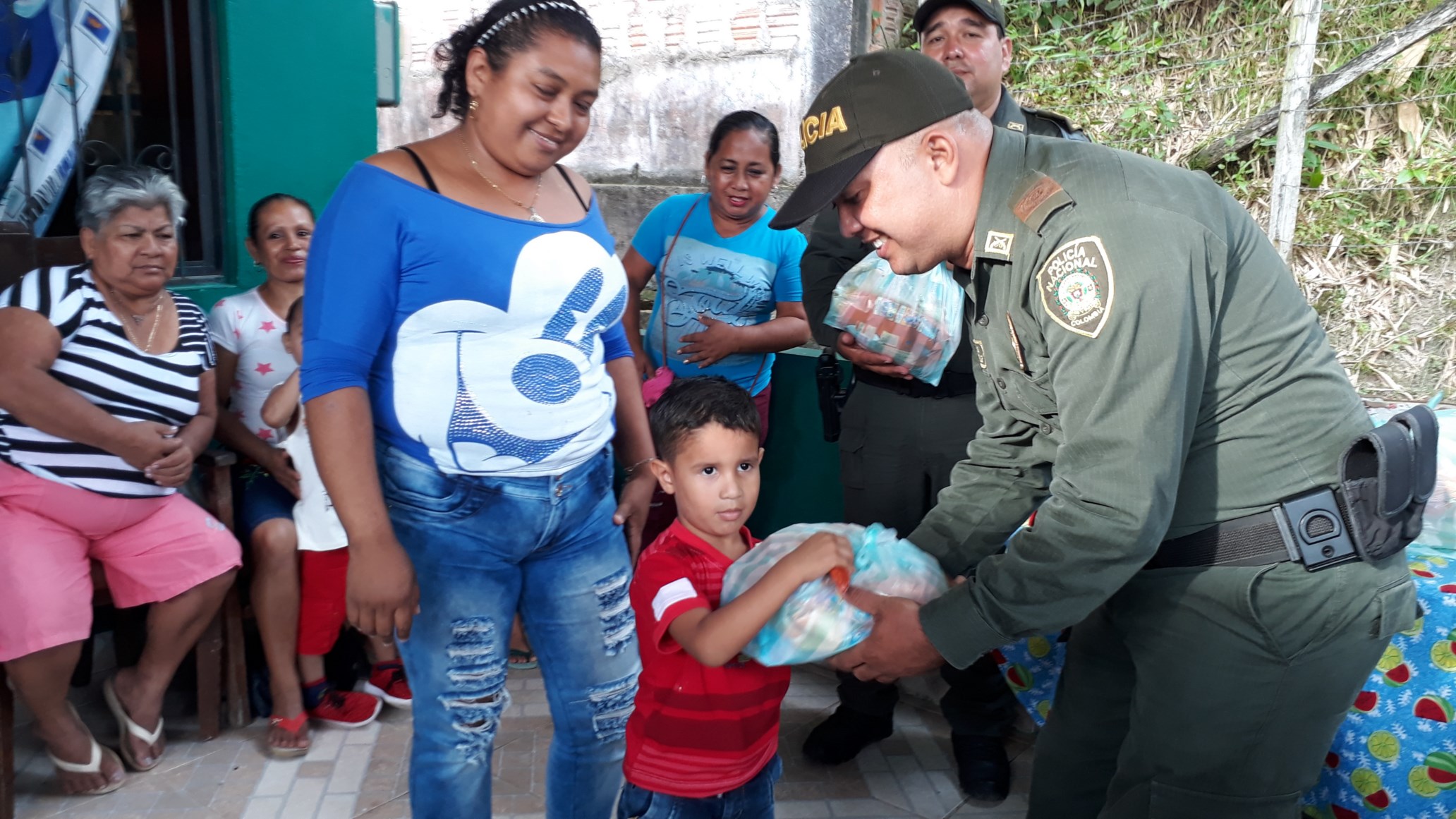 150 kits de leche en polvo donada por la DIAN 